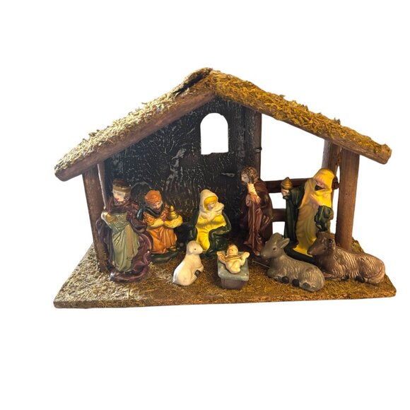 Vintage Nativity Scene Set Creche Manger Wood and Moss 7"x11x4 - Picture 2 of 10